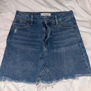 Pacsun medium wash denim blue mini skirt (Size 24)